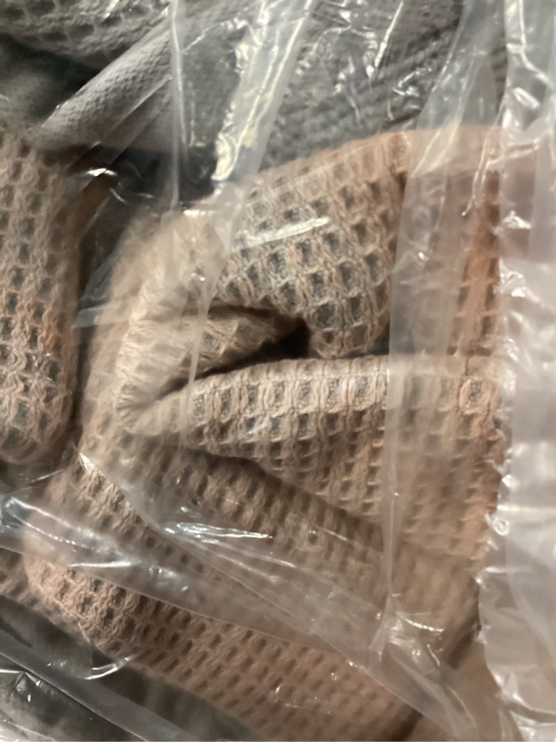 Condition photo showing Good Condition for waffle terry bath towel (set of 2), one size, grey