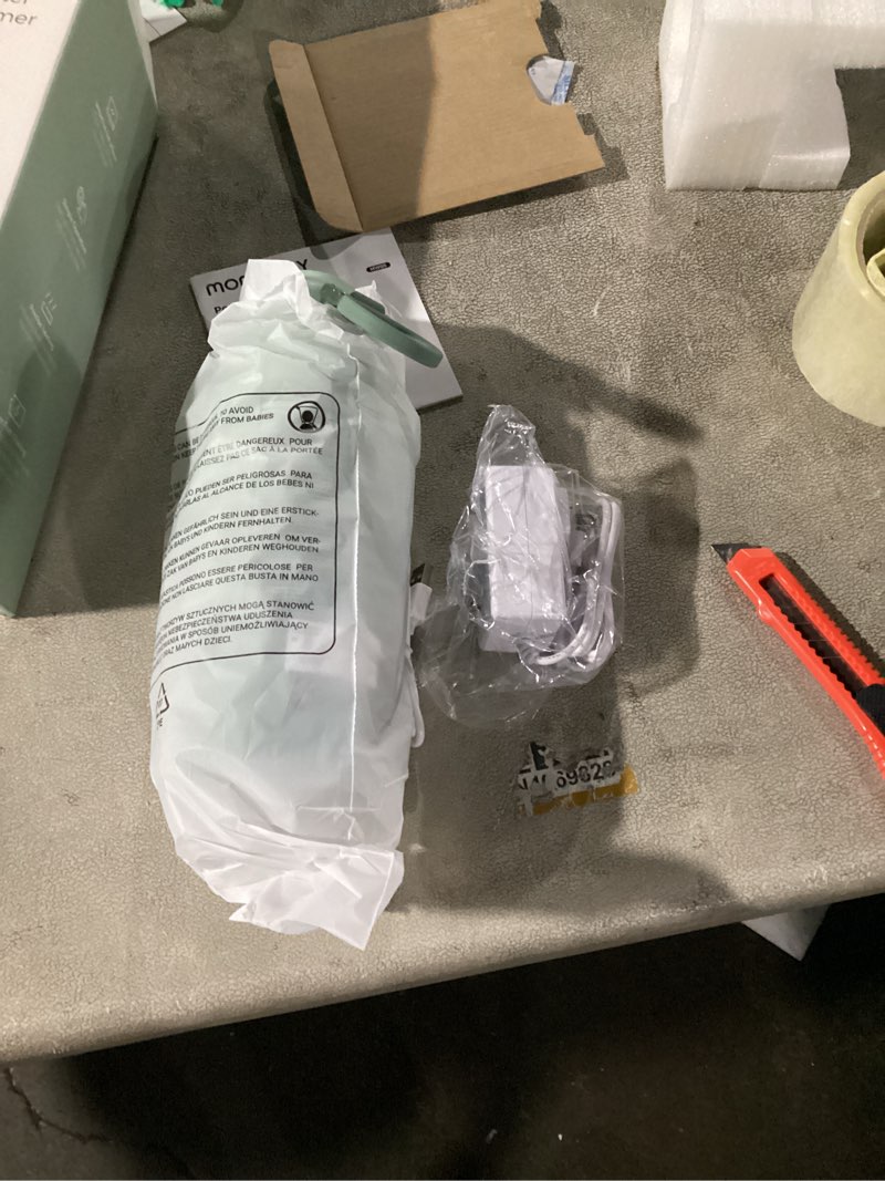 Condition photo showing Good Condition for Momcozy Portable Milk Warmer for Travel – Dual Heating Modes for Breast Milk & Water, Portable Bottle Warmer with Fast Heating & Long Battery Life, 17 Ounces Large Capacity to Meet Your All-Day Needs