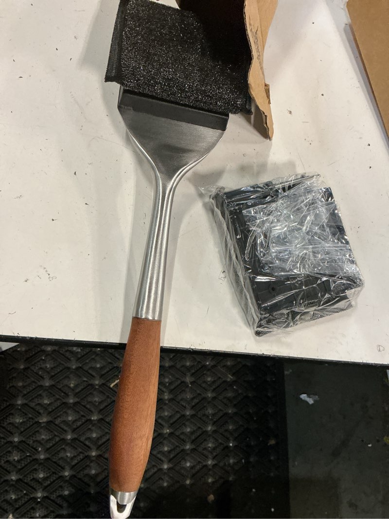 Condition photo showing Good Condition for xudkakaixin grill brush bristle free,with 1 replacement head,unique steel fibers pad [safe & efficient] perfect for cast iron/stainless-steel grates-,grill cleaner for outdoor gril,gifts for men/dad xudakaixin steel fibers steam grush brush