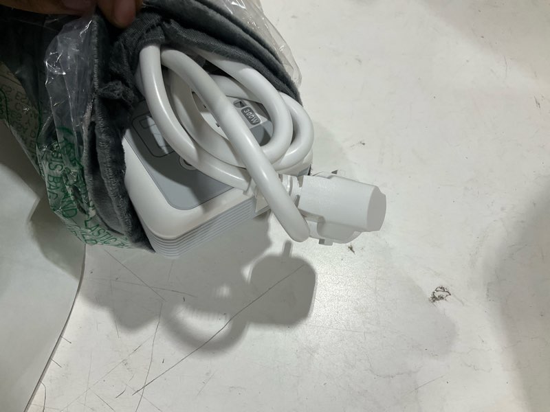 Condition photo showing Good Condition for mapambo 2000w 220v to 110v converter for hair dryer, voltage converter us to europe, converter for european travel with 2 usb-c 2 usb-a, universal travel adapter with type c g i l (gray)
