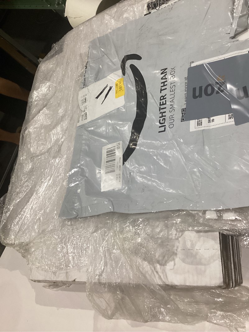 Condition photo showing Good Condition for small office/moving boxes