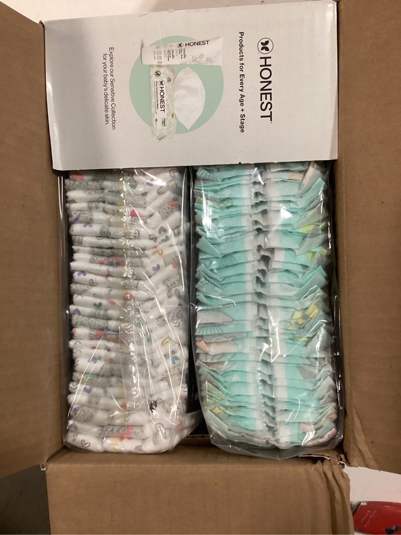 Condition photo showing New/Like New for the honest company comfort dry disposable daytime diapers for sensitive skin, hypoallergenic, above it all + all the alpacas, club box size newborn 72 count newborn (72 count) above it all + all the alpacas