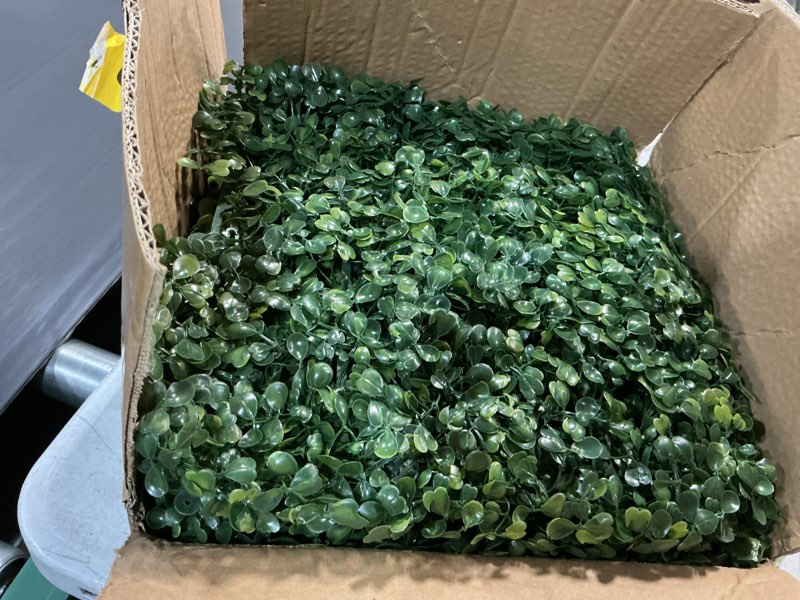 Condition photo showing Good Condition for luyue 12pcs 10”×10” boxwood panels, artificial grass wall panels fake greenery backdrop wall grass backdrop artificial plant walls for outdoor indoor garden fence backyard 1 10"×10" 12pcs