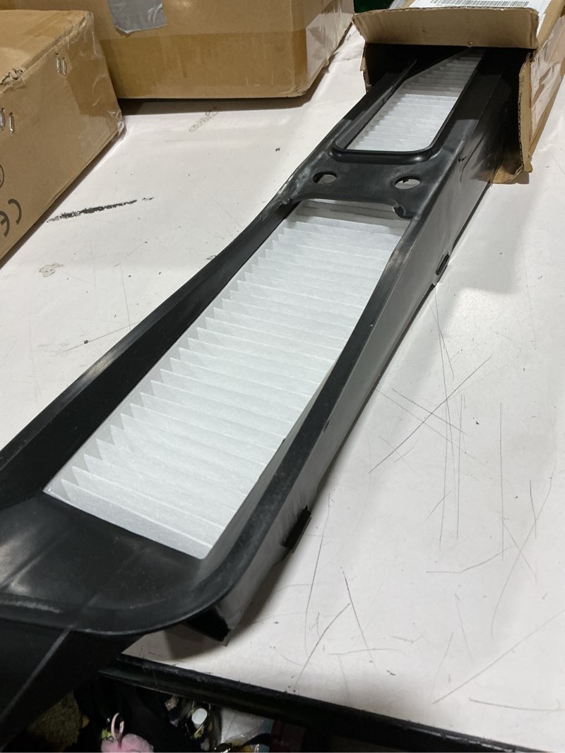 Condition photo showing New/Like New for newyall cabin air filter and housing for jeep grand cherokee 1999-2010