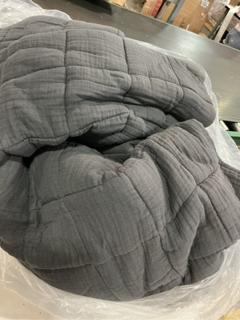Condition photo showing Good Condition for organic cotton gauze box quilt, full/queen, charcoal