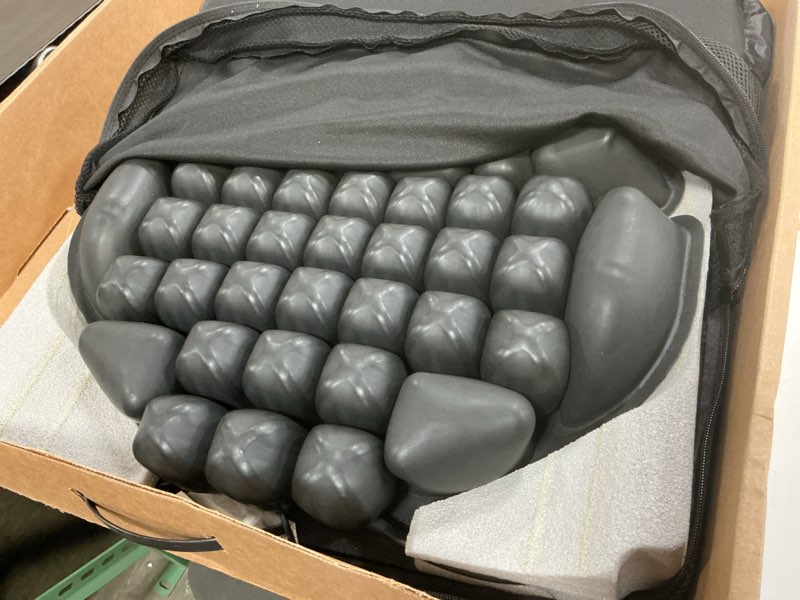 Condition photo showing Good Condition for roho hybrid elite single compartment cushion-18" x 16" x 4.25"