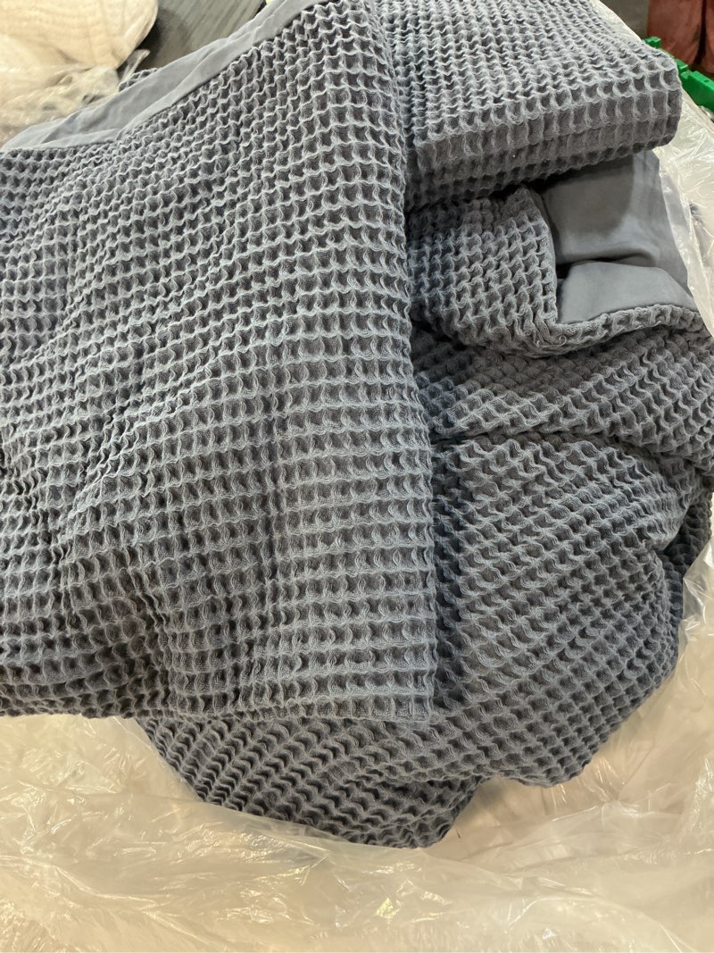 Condition photo showing Good Condition for organic waffle duvet cover set, full/queen, mineral