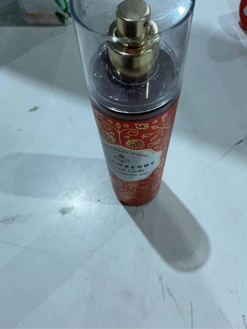 Condition photo showing Good Condition for strawberry pound cake 2020 bath & body works