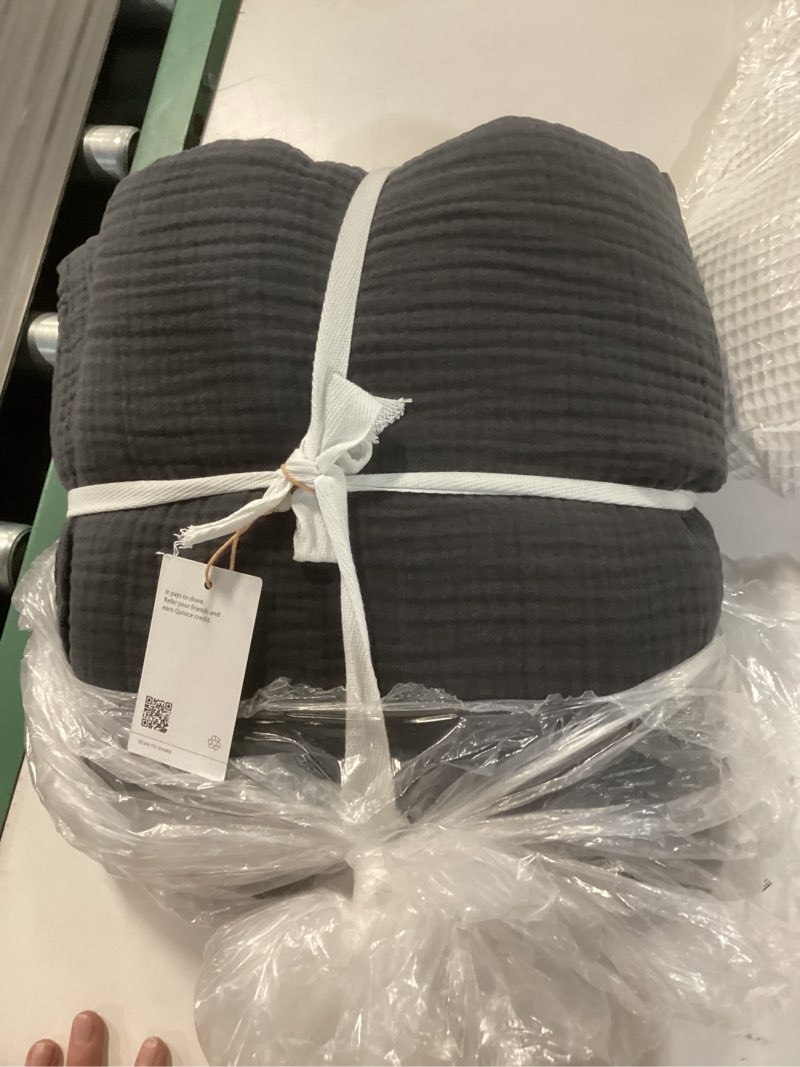 Condition photo showing Good Condition for quince airy gauze duvet cover set in charcoal