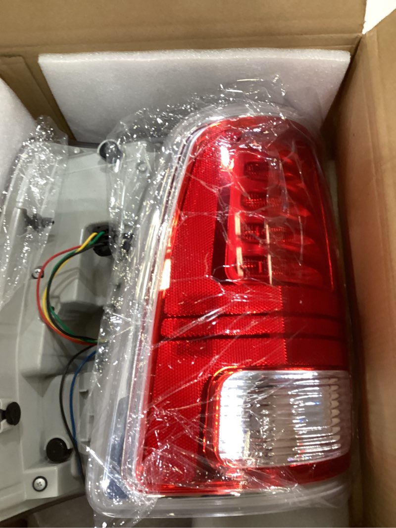 Condition photo showing New/Like New for LED Tail Lights Compatible With Dodge Ram 1500 2500 3500 2013-2018 Driver and Passenger Side Taillights Replace 68093078AC 68093079AC CH2800203C CH2801203C 2013-2018 LED Red