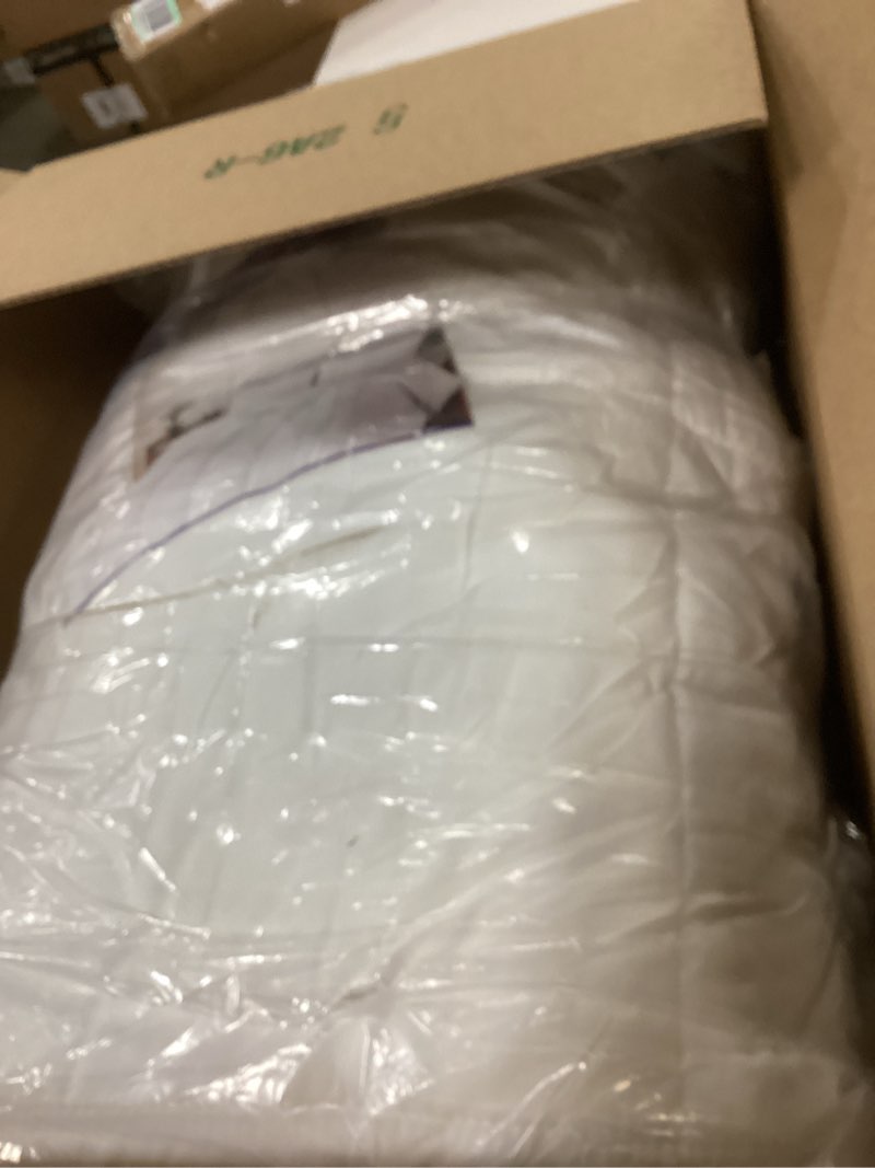 Condition photo showing As Is for Cottingon 1 PC Twin 68" x 90" Comforter, Premium Brushed Microfiber 300 GSM, Box Stitched Down Alter