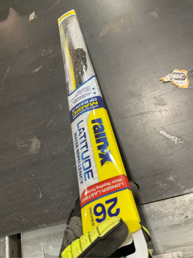 Condition photo showing Good Condition for rain-x latitude 26 in. all season windshield wiper blade