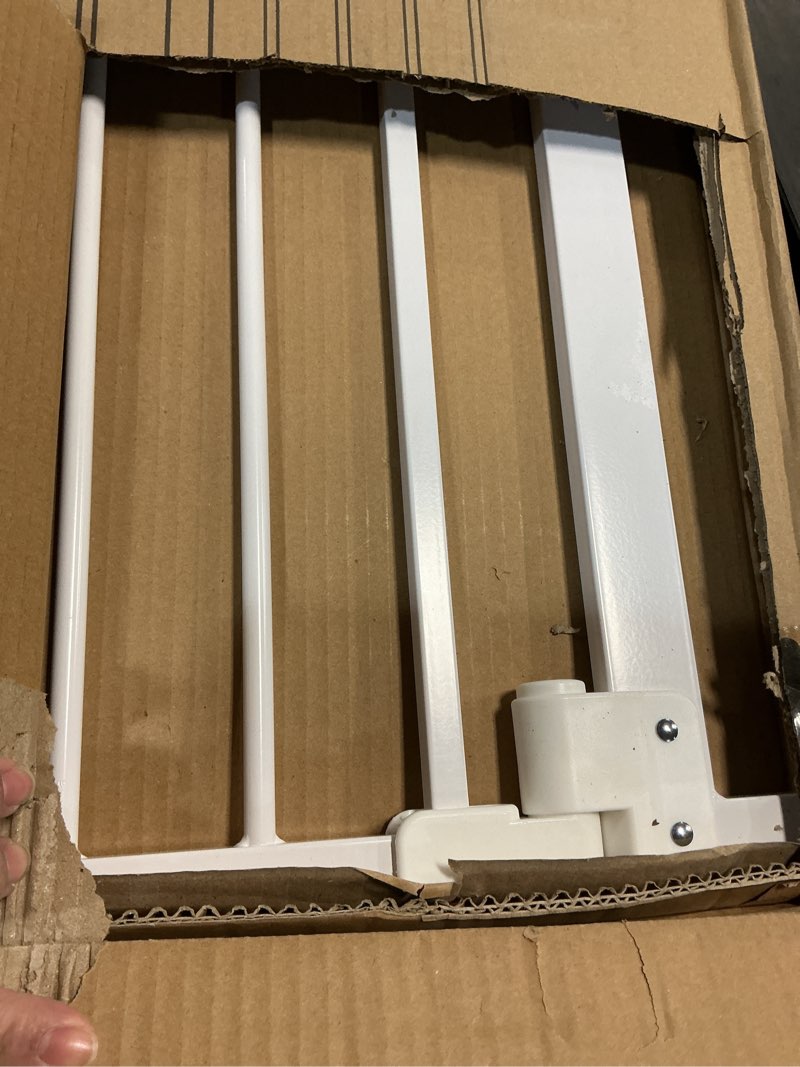 Condition photo showing Good Condition for keny 29"-42.5" Baby Gate for Stairs, Auto Close Safety Dog Gate, Pressure Mounted Easy Walk Through Pet Gate for Doorways, Durable Stair Gate, 30" Tall, White White 29-42.5"Wide, 30"Tall