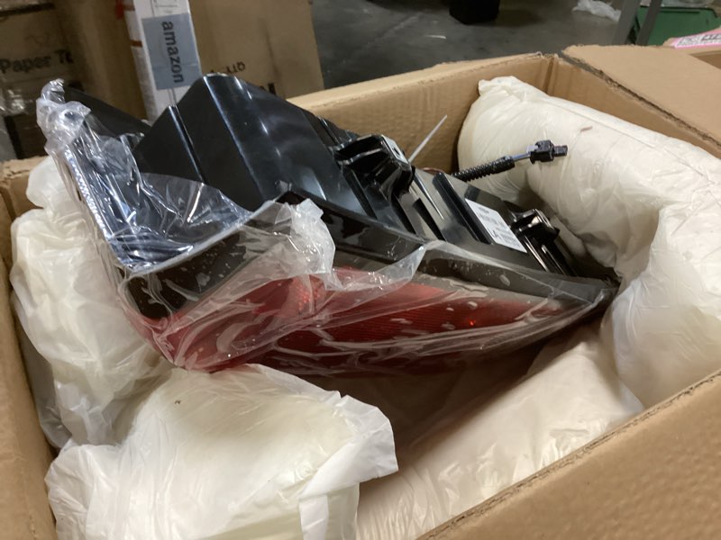 Condition photo showing Good Condition for Dasbecan Left Driver Side Tail Light Assembly Rear Lamp Halogen Type Compatible with 2019-2023 2024 GMC Sierra 1500/2500 HD/3500 HD Replace 84968736 Halogen Type Left Driver Side