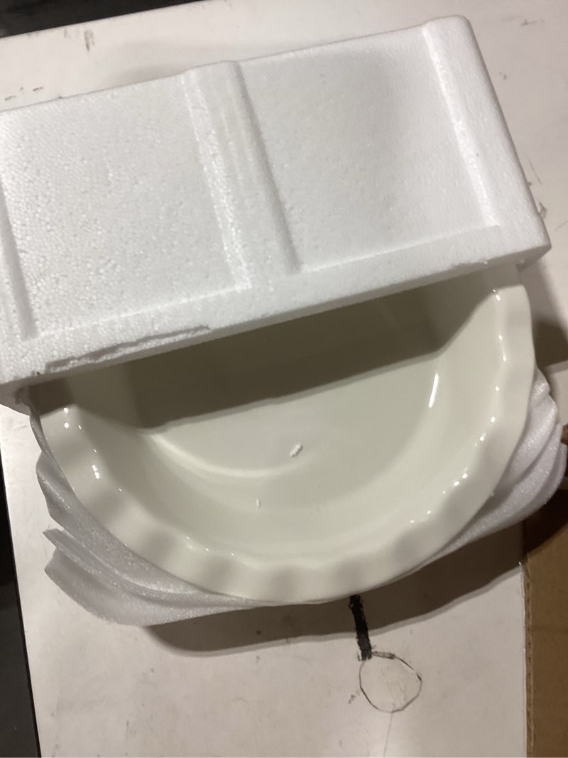 Condition photo showing As Is for MALACASA Ceramic Pie Pan Set of 2, 9 inch, 40 oz Round Pie Dishes with Fluted Edges, Non Stick, For Quiche, Apple Pies, Pot Pies & More 2 Pieces