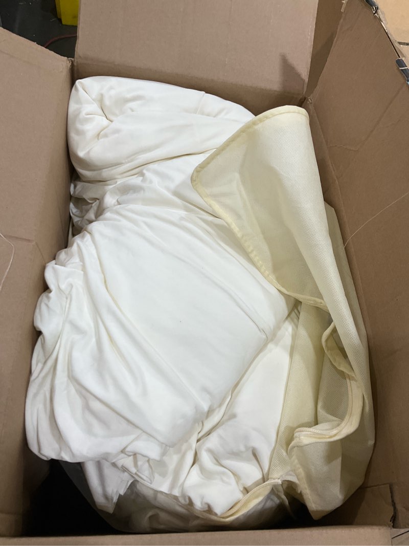 Condition photo showing As Is for leegleri 10 Pack Ivory Spandex Round Tablecloths for 60 inch Table, Stretchy 120inch Fitted 5FT Round Table Cloths, Wrinkle Free Table Cover with Skirt for Wedding Party Dining Banquet Ivory 60inch-10Pack