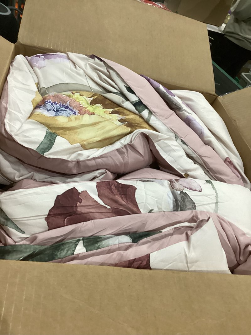 Condition photo showing Good Condition for DJY 7 Pieces King Floral Comforter Set, Cream & Blush Botanical Bed in a Bag, Soft Microfiber Comforter and Sheet Set with Flower Leaves Pattern, Floral Bedding Set for All Season(104''x90'') Cream King