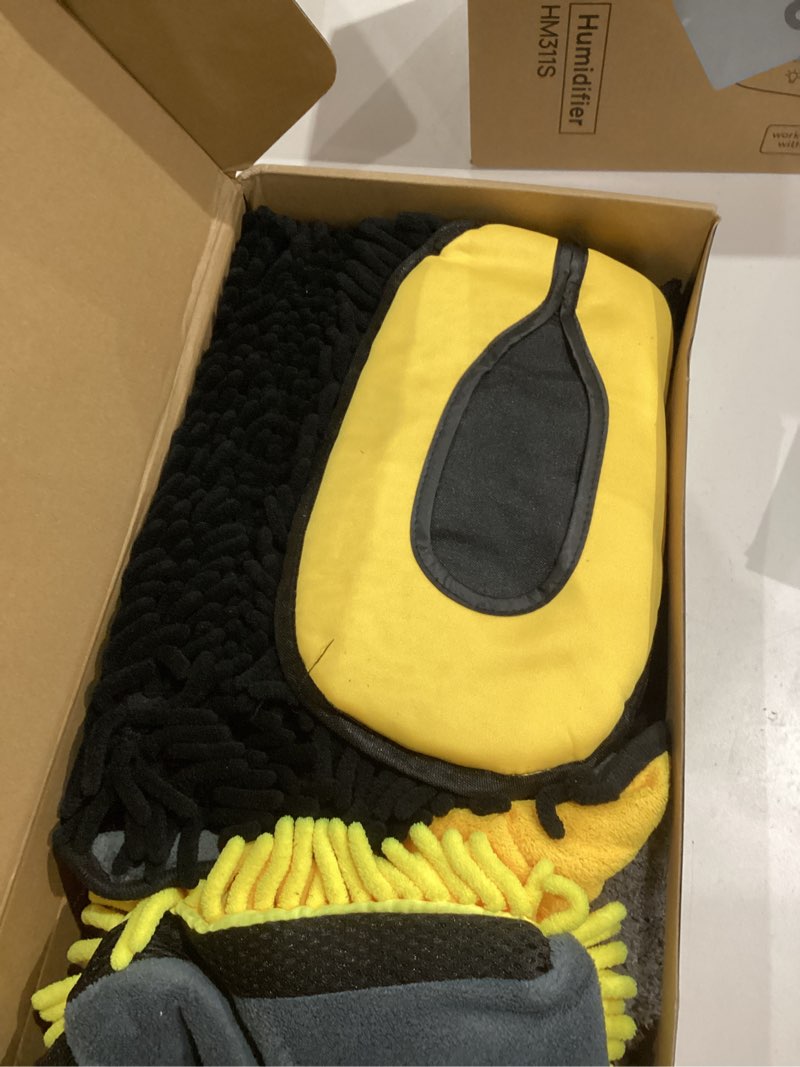 Condition photo showing Good Condition for Car Wash Brush with Long Handle, 15°Curved Car Cleaning Brush with Replaceable Head Cover, Truck Washing Brushwith Telescopic Handle Wash Mop Kit 5PCS Yellow