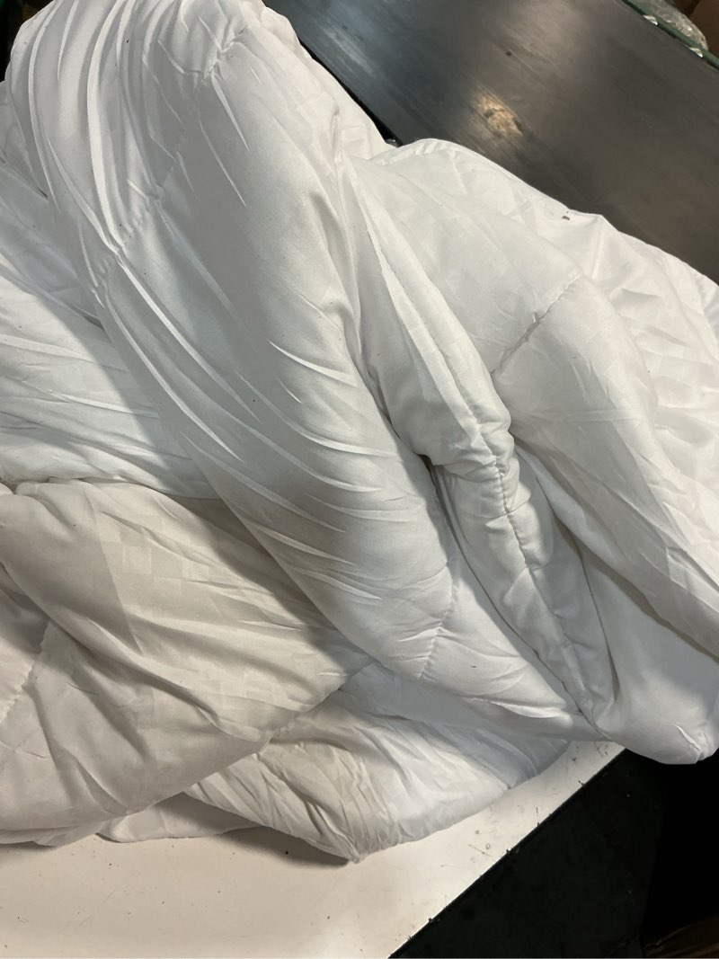 Condition photo showing As Is for leisure town cotton full mattress pad fitted quilted mattress cover pillow top mattress topper cooling soft breathable mattress protector with 8-21 deep pocket,machine washable (54x75 white) full white