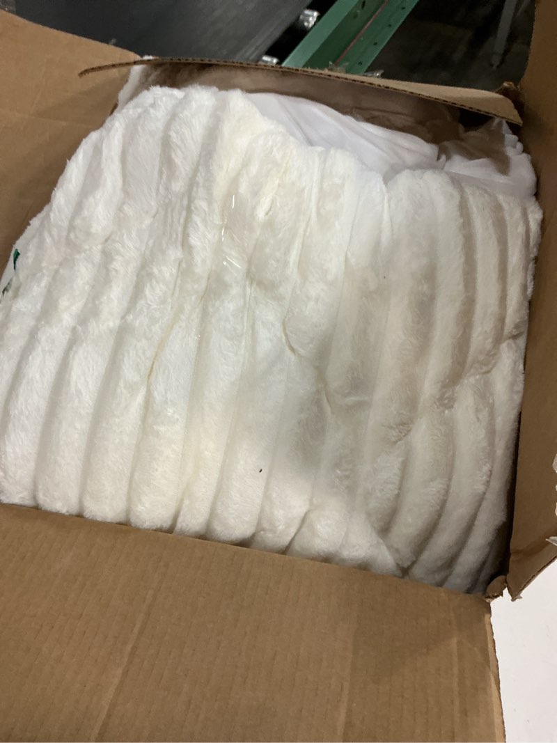 Condition photo showing As Is for novilla fleece mattress topper king, warm sherpa mattress pad, cloud-like soft bed cover for winter, deep pocket fits up to 21", machine washable