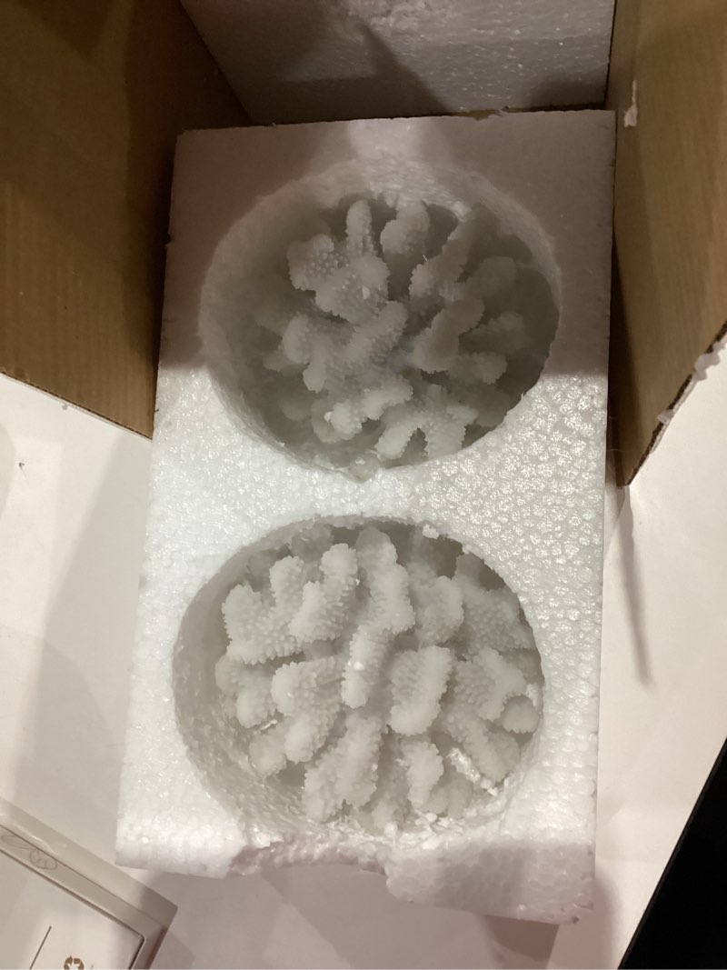 Condition photo showing Good Condition for Besimple Pack of 2 Artificial Coral Ornament, Aquarium Resin Coral Decor Underwater Sea Plants Fish Tank Decoration Aquarium Plants White