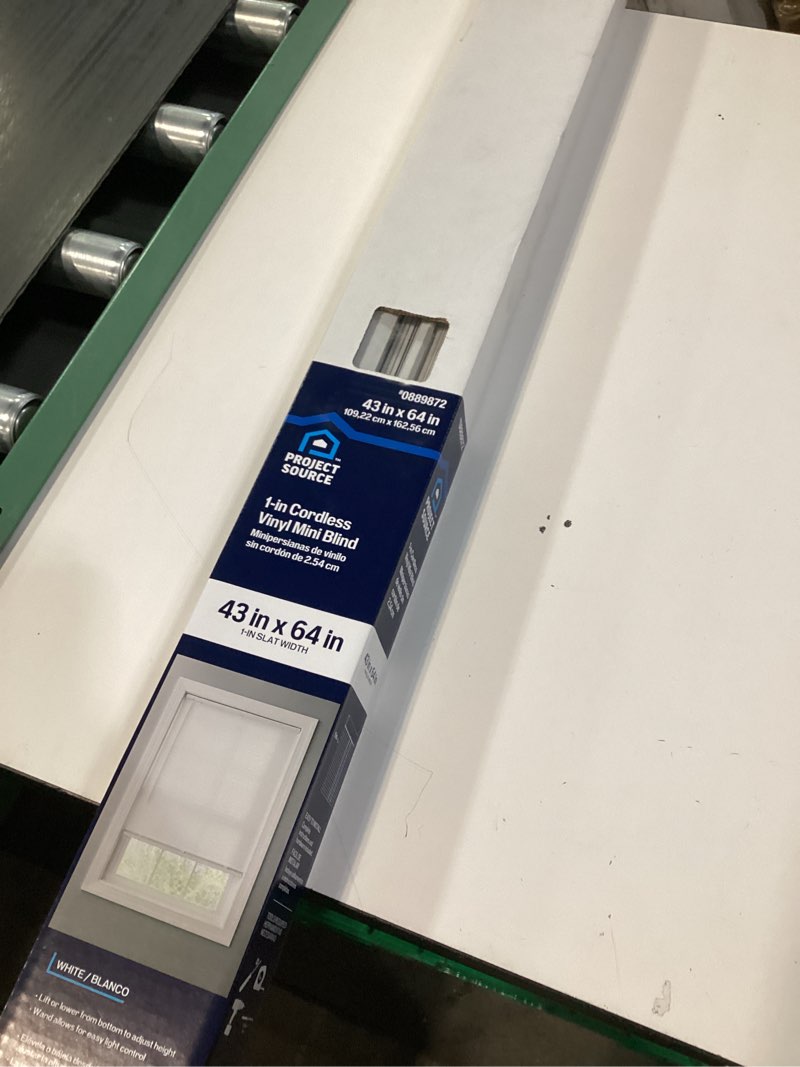 Condition photo showing Good Condition for 1" Cordless Mini Blinds 43" W x 64" H, White Vinyl Blinds, Horizontal Light Filtering Blinds, Window Blinds for Indoor Windows, Office, Kitchen, Bathroom and Living Room. 43"W x 64"H