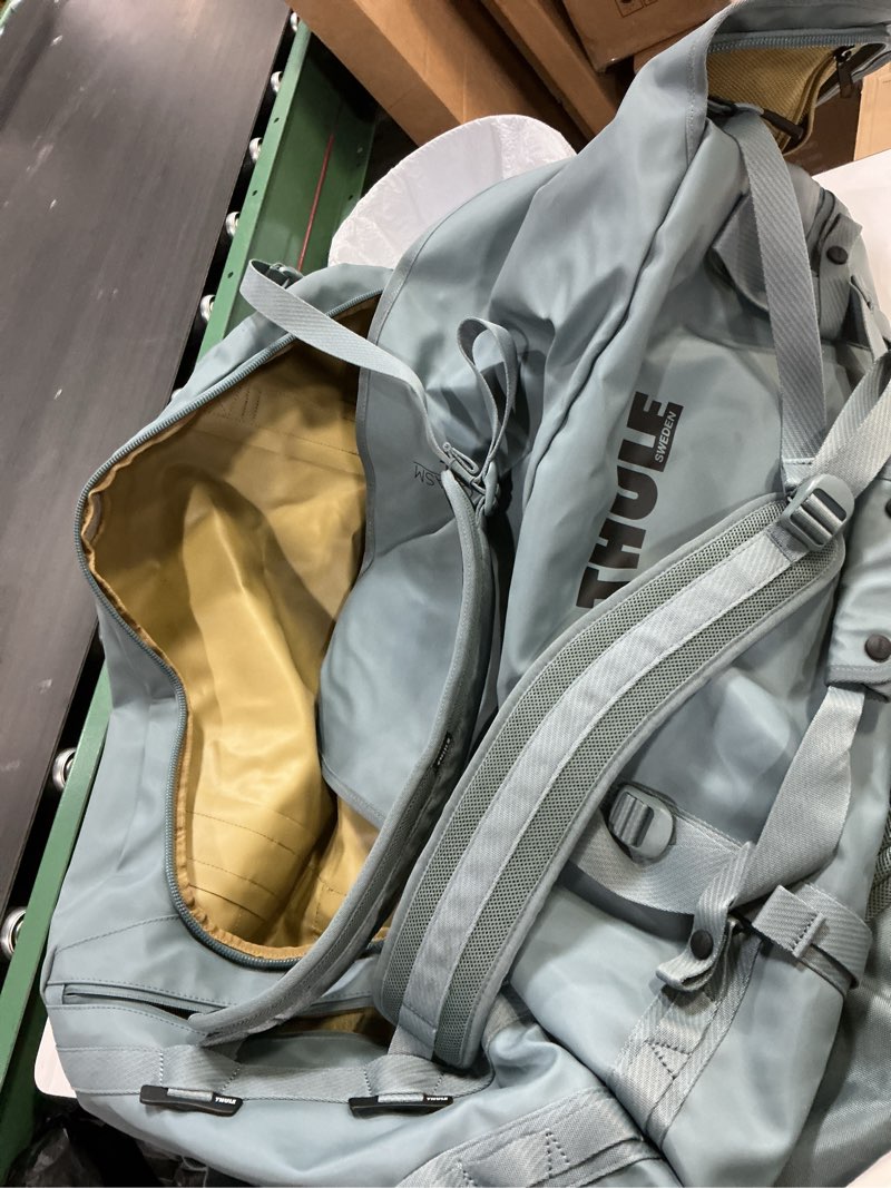 Condition photo showing Good Condition for Thule Chasm Sport Duffel