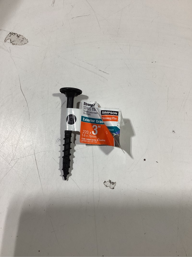 Condition photo showing New/Like New for simpson strong-tie #10 x 2-1/2-in wood to wood deck screws ( 80 -per box ) not in box