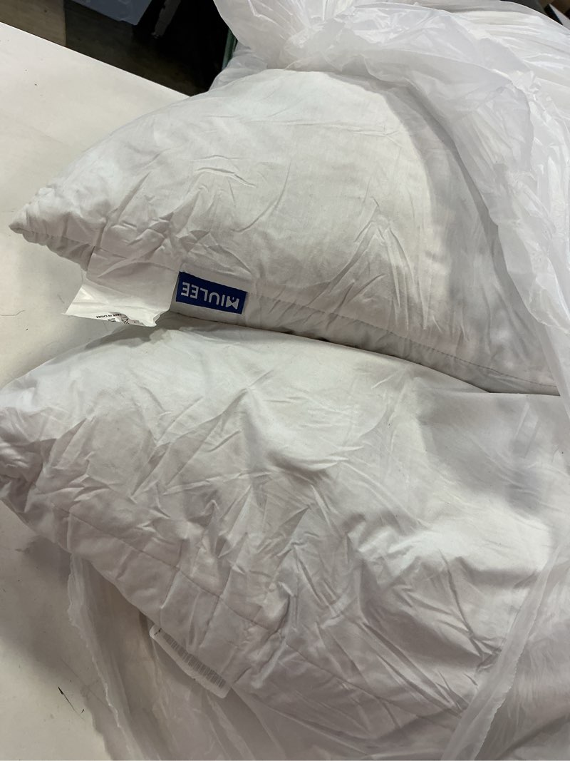 Condition photo showing Good Condition for MIULEE 26x26 Euro Pillow Inserts,Set of 2 Down Feather Throw Pillows for Couch Sofa Bed, Decorative Fluffy Throw Pillow Inserts Cotton Fabric,White 2 26x26 Inch