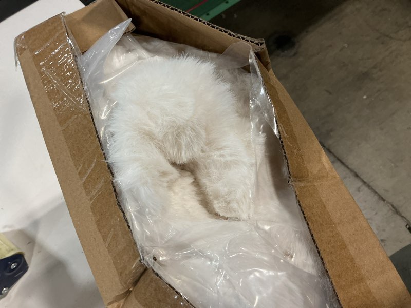 Condition photo showing New/Like New for coova faux rabbit fur & flannel throw blanke - luxury fuzzy & cozy soft blanket for all seasons, breathable and comfortable for bed, sofa, couch, and camping,ivory white ivory white 50“x60”