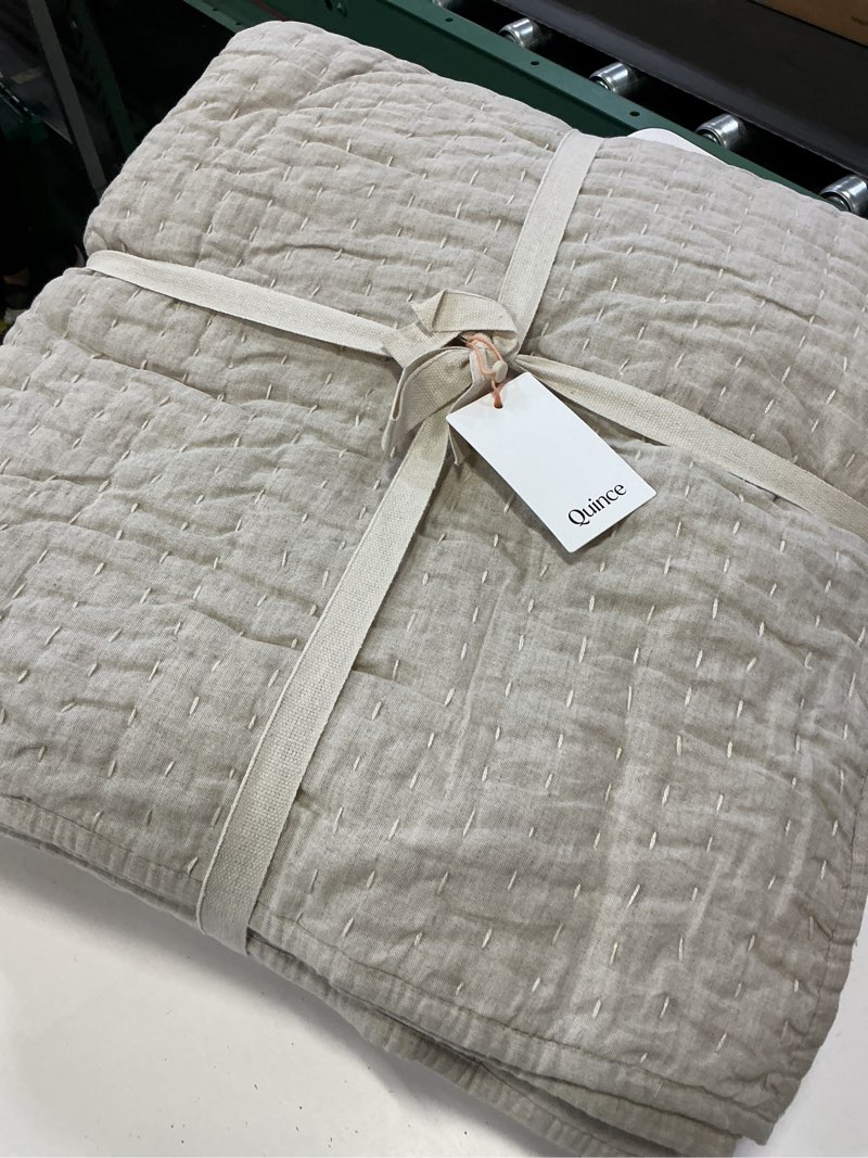 Condition photo showing Good Condition for quince linen stitch quilt set king size 2 king size shams included in cream new