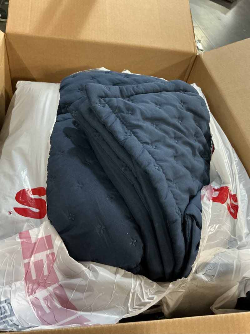 Condition photo showing Good Condition for Andency Navy Blue King Size Quilt Bedding Set (106x96 Inch), 3 Pieces Soft Lightweight Bedspread Coverlet, Boho Summer Quilt King Size for All Season(1 Quilt, 2 Pillow Shams) Navy Blue King (106*96 in)