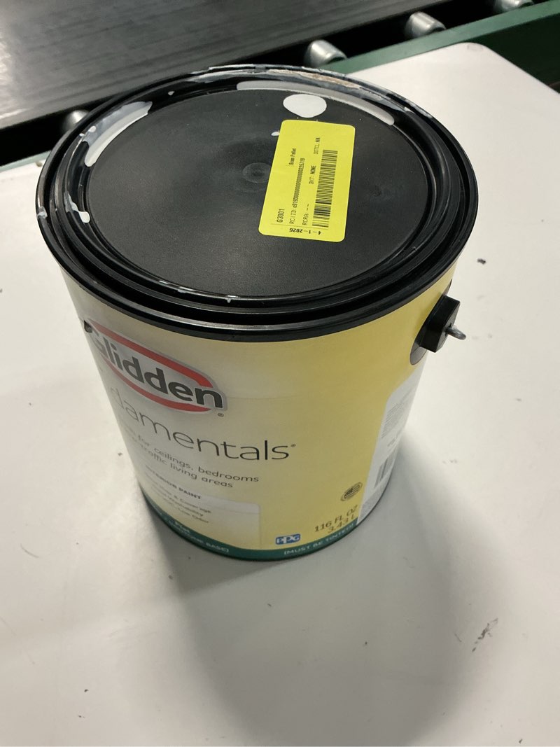 Condition photo showing As Is for glidden fundamentals base tintable pinrura interior plana,1 galon
