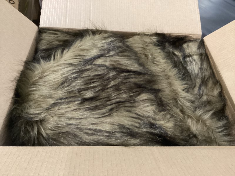 Condition photo showing Good Condition for Luxury Plush Faux Fur Throw Blanket, Long Pile Brown with Black Tipped Blanket, Super Warm, Fuzzy, Elegant, Fluffy Decoration Blanket Scarf for Sofa, Armchair, Couch and Bed, 50''x 60'' Brown 50'' x 60''