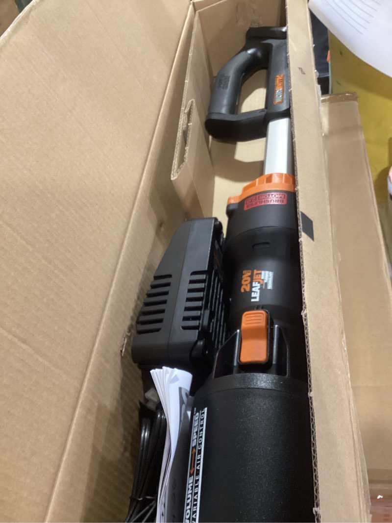 Condition photo showing Good Condition for worx nitro cordless leaf blower, electric blower with 410 cfm & 130 mph, blowers for lawn care with 3.8 lbs, 4.0 ah battery & charger included, wg543 410cfm 20v blower w/(1)4.0 ah battery