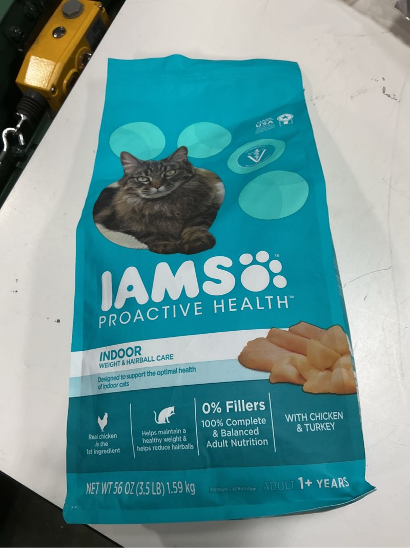 Condition photo showing Good Condition for (best by jun 03, 2027) iams proactive health weight control and hairball care with chicken and turkey flavor indoor dry cat food - 3.5lbs