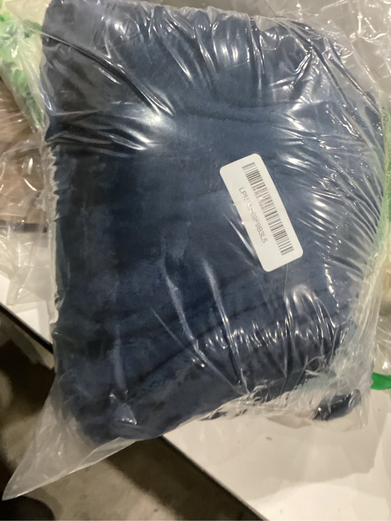 Condition photo showing Good Condition for Bedsure GentleSoft Fleece Blanket Twin Size Navy Blue - 300GSM Lightweight Plush Fuzzy Cozy Soft Warm Blanket for Bed, Sofa, Couch, Travel, Camping, 60x80 inches Navy Twin (60" x 80")