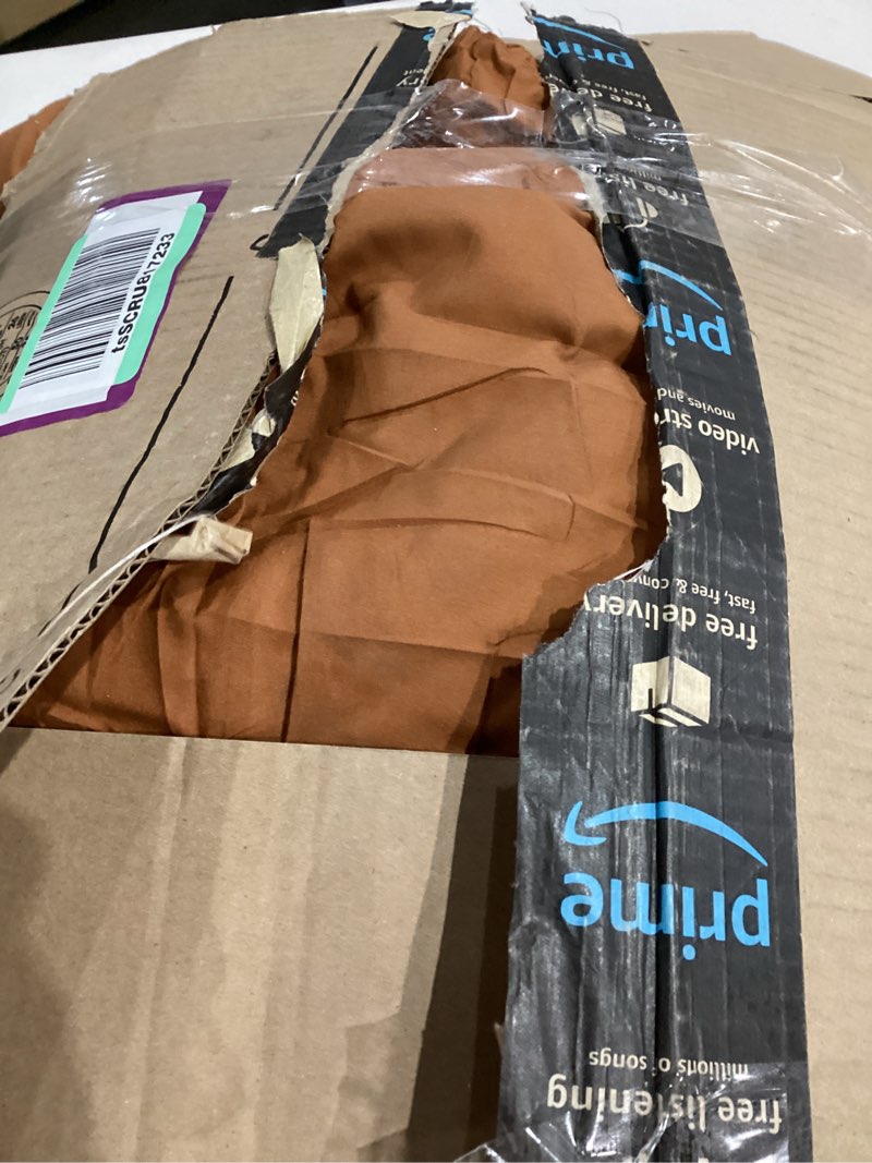 Condition photo showing As Is for CLOTHKNOW Pumpkin Queen Comforter Set 3Pcs Burnt Orange Bedding Comforter Sets Soft Terracotta Comforter Caramel Comforter Queen and 2 x Pillowcases Queen Pumpkin