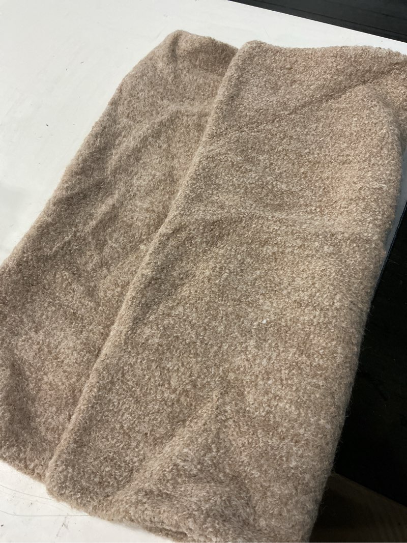 Condition photo showing Good Condition for alpaca boucle pillow cover, 20x20, heather oatmeal