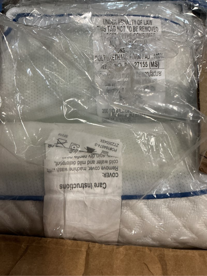 Condition photo showing Good Condition for Sleep Innovations Forever Gel Memory Foam Pillow (Set of 2), Standard Size, Cool Touch Cover and Cooling Gel Memory Foam Core, Side, Stomach, and Back Sleepers, Medium Support Set of 2 Forever Cool Pillow