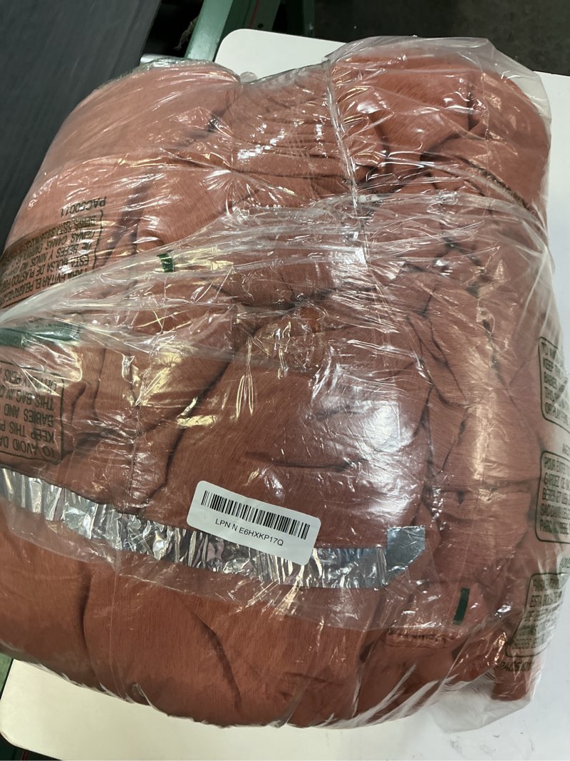 Condition photo showing Good Condition for monbix oversized queen comforter set - 7 pieces cationic dyeing autumn leaf bed in a bag bedding sets with comforter, sheets, pillowcases & shams, reversible bedding comforters sets autumn leaf oversized queen