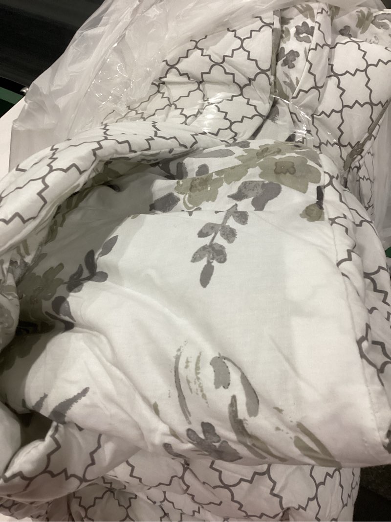 Levtex Home Pisa Reversible Twin Duvet Cover Set (68x88in) with 1 Pillowcase (26x20in) - Floral Peacock - Grey, Taupe - 100% Cotton Twin Size Duvet Cover Set - Soft, Pre-Washed Duvet Twin