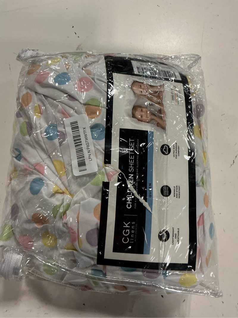 Condition photo showing Good Condition for kids queen size bed sheet set - 4 piece kids loft bed sheets - dots spotty patterned bedding - soft, cute and cozy - breathable and machine washable - pastel bed set for boys, girls, teens & toddlers 40 - multicolor dots queen