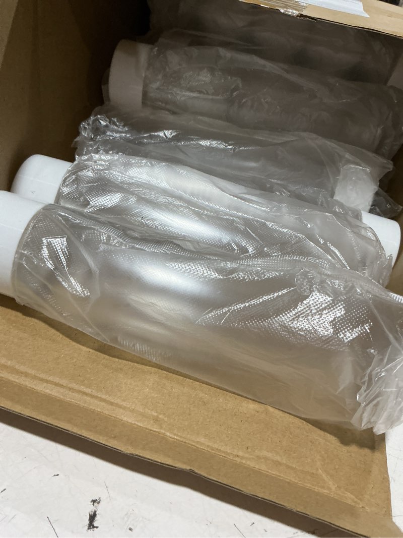 Condition photo showing Good Condition for zhehao 24 pcs 13.5 oz 400 ml plastic juice bottles with caps reusable sensory bottles with white lids bulk water empty clear drink containers for storing beverages smoothie milk tea