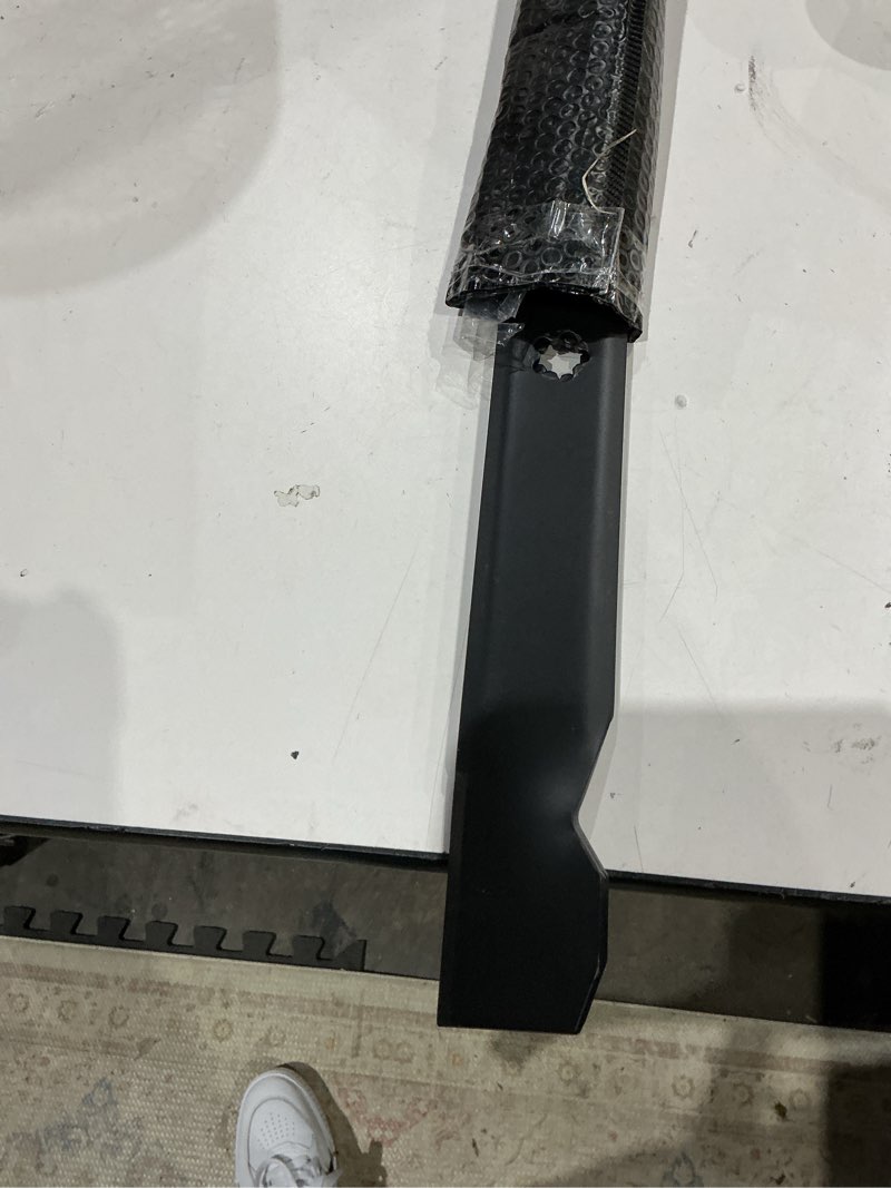 Condition photo showing Good Condition for 138971 high lift blades for 42" deck, 532138971 mower blades compatible with craftsman hus-qvarna pou lan lawn tractor, replaces 134149, 127843, 138498, 532127843, 532138498, 2 pack high lift - 2 pack