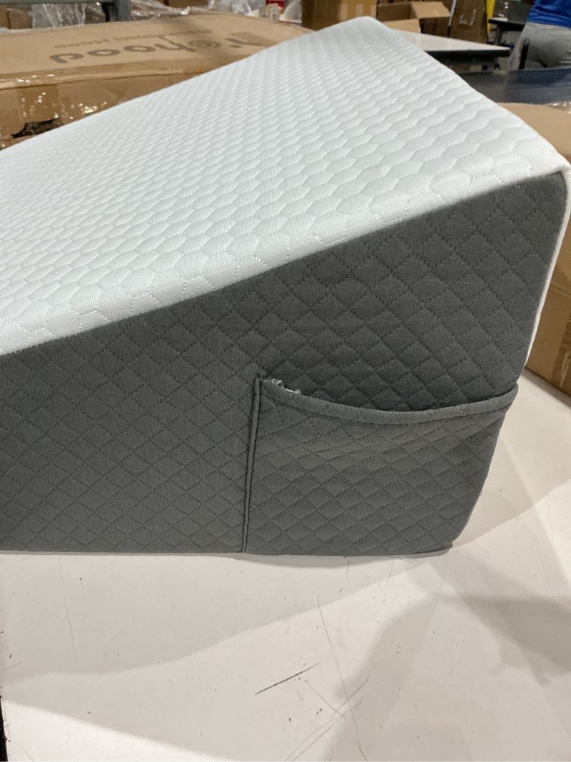 Condition photo showing As Is for memory foam bed wedge pillow