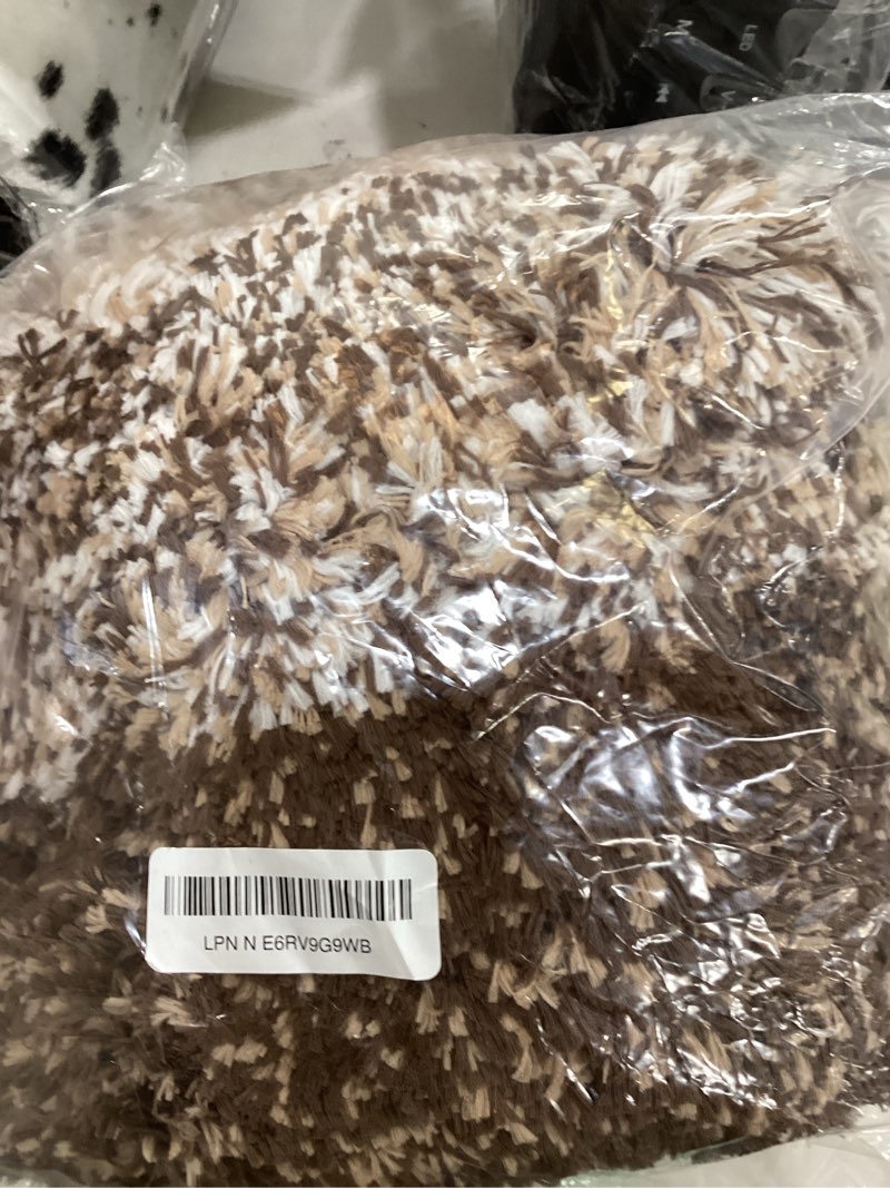 Condition photo showing New/Like New for olanly bathroom rugs mat 30x20, extra soft absorbent microfiber bath rugs, rubber backing, quick dry, machine washable bath mats for bathroom floor, tub and shower, home decor accessories, light brown 30" x 20" light brown