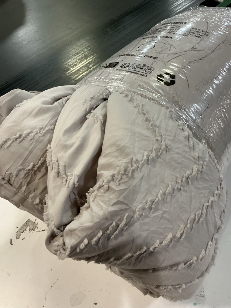 Condition photo showing As Is for Litanika Linen King Size Comforter Set with Sheets - 7 Pieces Bed in a Bag King Boho Tufted Complete Bedding Sets with Comforter, Sheets, Pillowcases & Shams Linen King (104"x90")