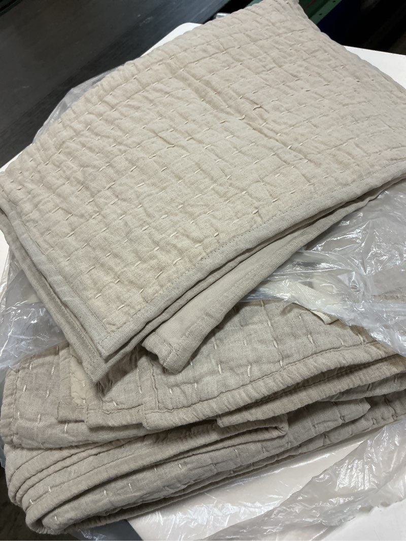 Condition photo showing Good Condition for european linen cotton stitch quilt set (88inx92in)