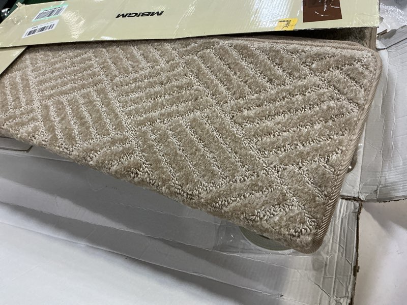 Condition photo showing Good Condition for (similar)mbigm bullnose non-slip stair treads w/reusable adhesive - 14 pack 9.5\" x 30\" wooden steps protection - tpu backing with steel reinforcement - diamond-warm ivory bull nose stair treads 9.5\" x 30\" warm ivory - diamond 14